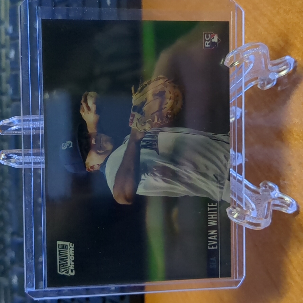Lot- 2021 Topps Stadium Club - Chrome w/1 Rookie Refractor